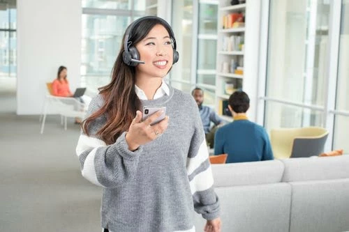 Logitech Zone Wireless Bluetooth Headse 10 Logitech Zone Wireless Bluetooth Headse â Image 10