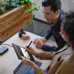 MICROSOFT Surface Pro Signature Keyboard With Fingerprint Reader Noir -Carte graphique Soldes 5242b453 c0f4 4efc 8d01 78e45600c02e