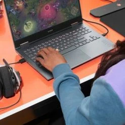 HP OMEN Charging Mouse Pad -Carte graphique Soldes 79238739 967d 421e 8ba6 a247647ce221