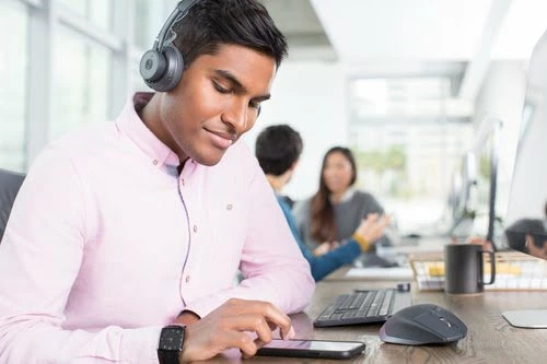 Logitech Zone Wireless Bluetooth Headse 11 Logitech Zone Wireless Bluetooth Headse â Image 11